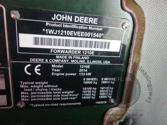 28 - Maszyna leśna Forwarder John Deere 1210E  2014r.