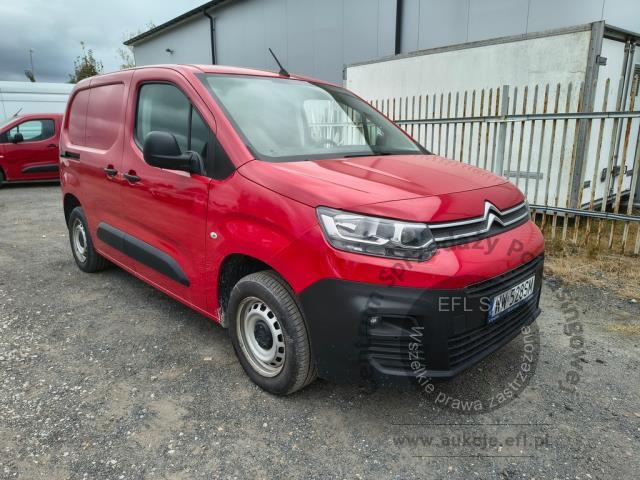 2 - Citroen Berlingo Van 1.5 BlueHDi M Clu 2021r. WW528SM UWAGA!! Pojazd znajduje się w firmie Arctos Sp. z o.o. Warszawa, Al. Krakowska 7, 02-183 Warszawa