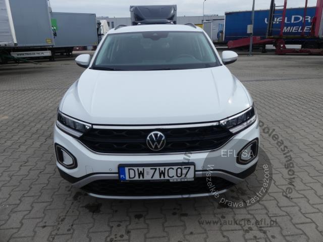 6 - Volkswagen T-ROC 1.5 TSI Life Hatchback 2023r. DW7WC07 Pojazd znajduje się w firmie MDM AUTO sp. z o.o. ul. Zawodników 1, 80-729 Gdańsk