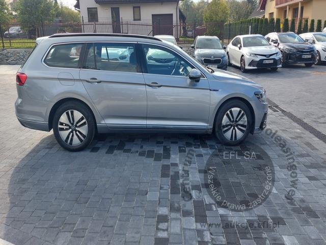 4 - Volkswagen Passat 1.4 TSI Plug-In Hybrid  2022r. SK972WT Uwaga! Pojazd znajduje się w firmie AACAR sp. z o.o. Jawornik 90, 32-400 Myślenice