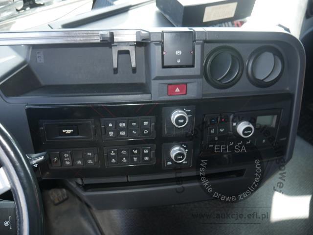8 - Ciężarówka do transportu drewna RENAULT / VP K520 DE13 6X6 MEDIUM 2024r.