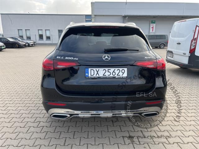 3 - MERCEDES BENZ GLC 300 DE 4-MATIC AVANTGARDE 2024r. DX25629 Pojazd znajduje się w firmie MDM AUTO sp. z o.o. ul. Zawodników 1, 80-729 Gdańsk