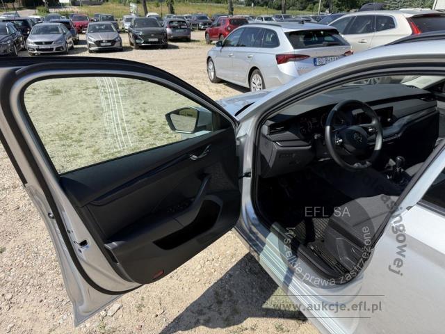 10 - Skoda Octavia 1.5 TSI ACT Ambition 2023r. GD9H121 Pojazd znajduje się w firmie MDM AUTO sp. z o.o. ul. Zawodników 1, 80-729 Gdańsk
