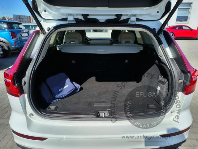 9 - Volvo V60 B4 B Momentum Pro aut 2022r. DW6RY09 UWAGA!! Pojazd znajduje się w lokalizacji: Janki, Al. Krakowska 52, 05-090 Janki