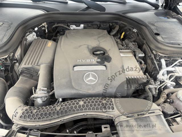 25 - EFL FINANCE MERCEDES - BENZ GLC 300e 4MATIC EQPOWER 2021r.
