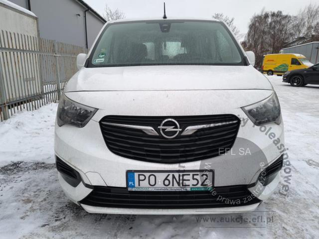 1 - Opel  Combo Life 2019r. PO6NE52 Pojazd znajduje się w firmie ARCTOS GROUP sp. z o.o. Al. Krakowska 7, 02-183 Warszawa
