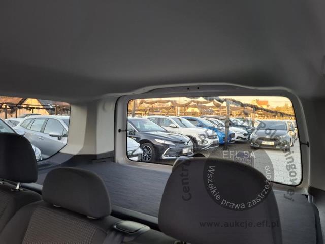14 - Volkswagen Caddy osobowy Caddy 2.0 TDI Kombi 2023r. SK675XX Uwaga! Pojazd znajduje się w firmie AACAR sp. z o.o. Jawornik 90, 32-400 Myślenice