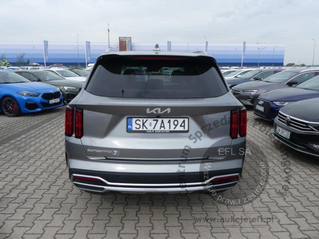 13 - KIA SORENTO 1.6 TGDI HEV AWD 2023r.