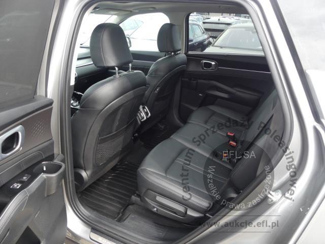 9 - KIA SORENTO 1.6 TGDI HEV AWD 2023r.
