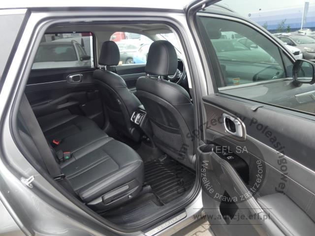 10 - KIA SORENTO 1.6 TGDI HEV AWD 2023r.