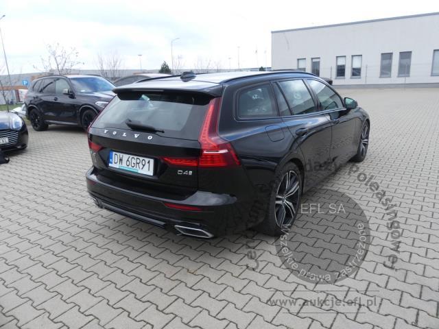 4 - VOLVO V60 D4 R-Design Kombi 2019r. DW6GR91 Magnice