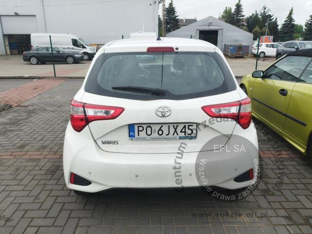 4 - Toyota Yaris 1.0 Active Hatchback
 2018r. PO6JX45 UWAGA!! Pojazd znajduje się w lokalizacji: Janki, Al. Krakowska 52, 05-090 Janki