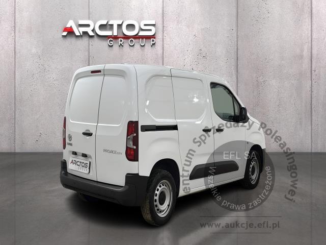 4 - Toyota Proace City 1.5 D-4D Standard 2,0t Active Furgon 2022r. DW6TX87 Pojazd znajduje się w firmie ARCTOS GROUP sp. z o.o. Al. Krakowska 7, 02-183 Warszawa