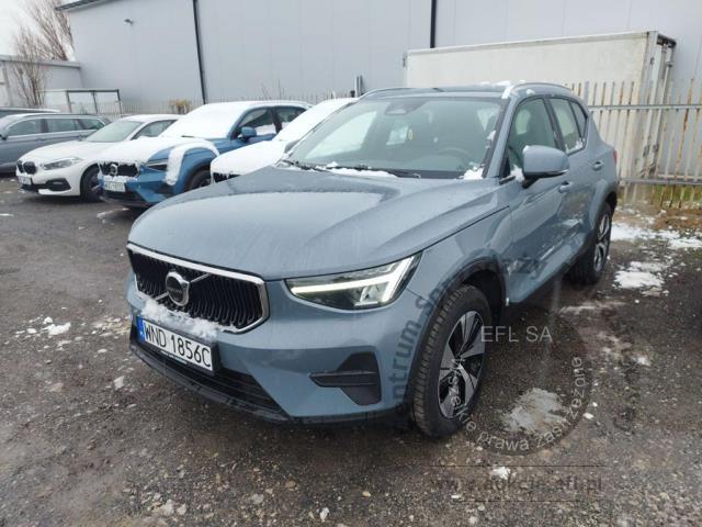 1 - Volvo  XC40 B3 Core 2022r. WND1856C Pojazd znajduje się w firmie ARCTOS GROUP sp. z o.o. Al. Krakowska 7, 02-183 Warszawa