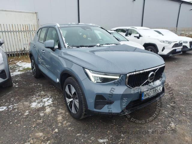 5 - Volvo  XC40 B3 Core 2022r. WND1856C Pojazd znajduje się w firmie ARCTOS GROUP sp. z o.o. Al. Krakowska 7, 02-183 Warszawa