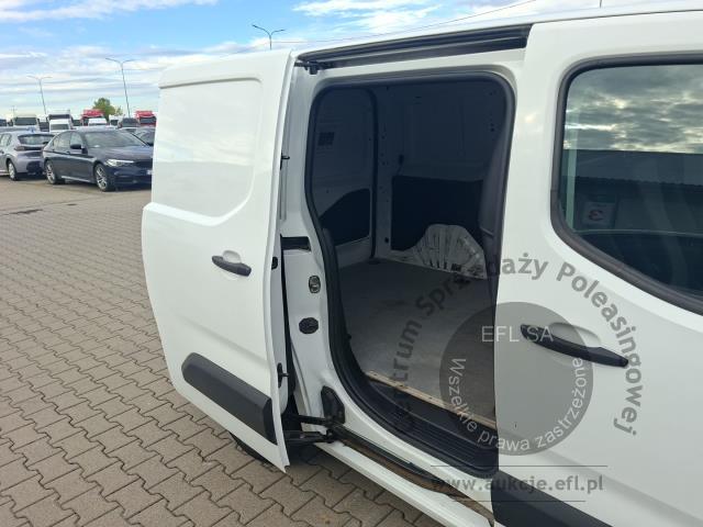 9 - Toyota Proace City 1.5 D-4D Standard 2022r. DW3TW73 Magnice