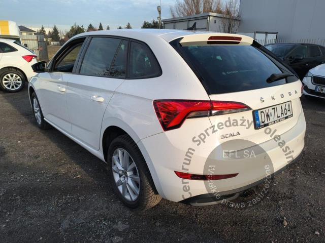 2 - Skoda  Scala 1.6 TDI SCR Ambition DSG 2020r. DW7LA64 Pojazd znajduje się w firmie ARCTOS GROUP sp. z o.o. Al. Krakowska 7, 02-183 Warszawa