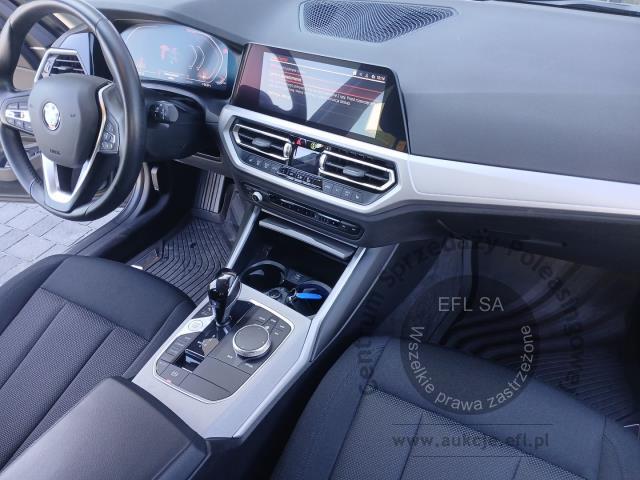 8 - BMW Seria 3 318i aut 2021r. KR1WP85 UWAGA!! Pojazd znajduje się w lokalizacji: Jawornik 90, Myślenice 32-400