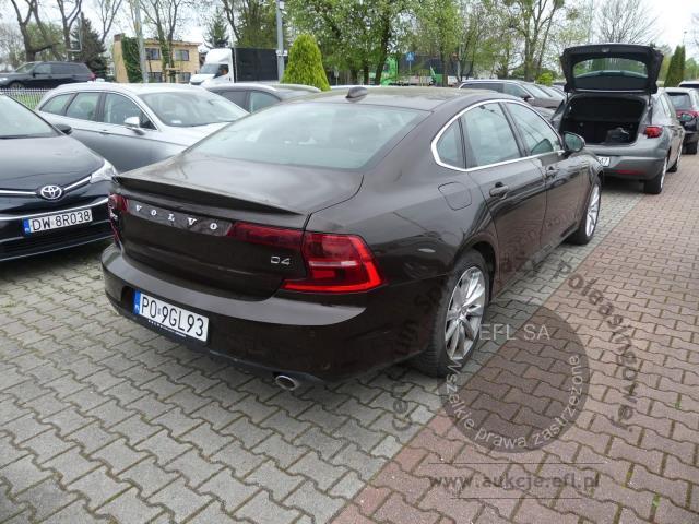 3 - Volvo S90 D4 Momentum aut Sedan 2017r. PO9GL93 UWAGA!! Pojazd znajduje się w firmie AUTO MOTO CENTRUM sp. z o.o. ul. Ostrowska 328 (przy Trasie Katowickiej) 61-312 Poznań