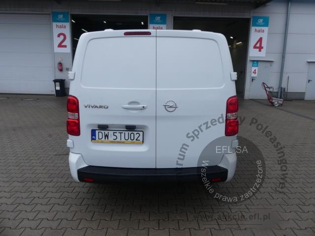 10 - Opel Vivaro 2.0 CDTI Extra Long 2022r. DW5TU02 Magnice