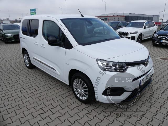 4 - Toyota Proace City Verso 1.5 D-4D  2023r. DW5WK53 Magnice