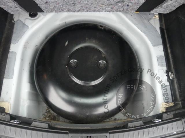 13 - TOYOTA  AURIS 1.8 HYBRID 135 ACTIVE 2017r.