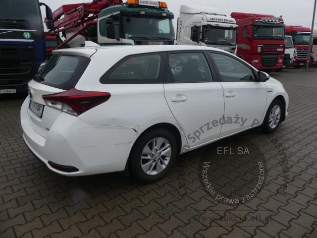 16 - TOYOTA  AURIS 1.8 HYBRID 135 ACTIVE 2017r.