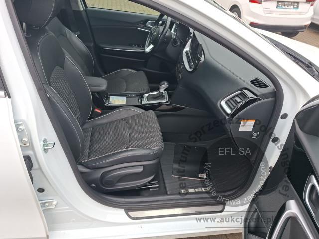 9 - Kia Ceed 1.6 GDI PHEV L DCT 2021r. DW5NC19 Magnice