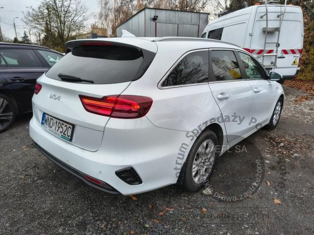 4 - Kia  Ceed 1.0 T-GDI M 2022r. WND1952C Pojazd znajduje się w firmie ARCTOS GROUP sp. z o.o. Al. Krakowska 7, 02-183 Warszawa