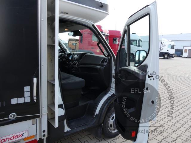 9 - IVECO / PLANDEX DAILY 35C16 SKRZYNIA PODEST 2022r.