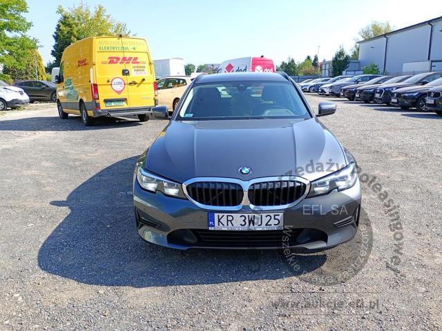 2 - BMW  Seria 3 2021r. KR3WJ25 Pojazd znajduje się w firmie ARCTOS GROUP sp. z o.o. Al. Krakowska 7, 02-183 Warszawa