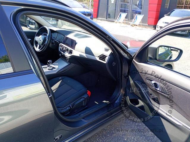 9 - BMW  Seria 3 2021r. KR3WJ25 Pojazd znajduje się w firmie ARCTOS GROUP sp. z o.o. Al. Krakowska 7, 02-183 Warszawa