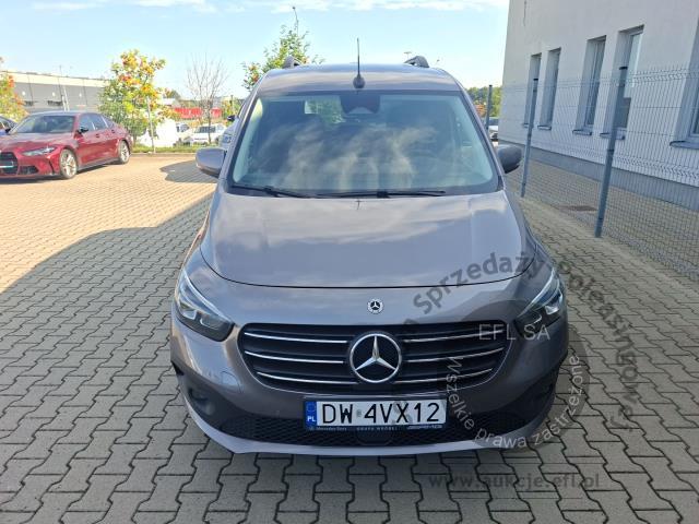 4 - MERCEDES-BENZ T180 D PROGRESSIVE AUT 2023r. DW4VX12 Magnice