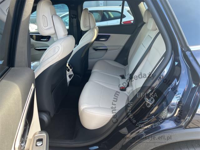 7 - MERCEDES BENZ GLC 300 DE 4-MATIC AVANTGARDE plug-in 2024r. DX29157 Magnice