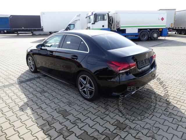 13 - MERCEDES - BENZ A 180 Sedan 1.3 136KM 2021r.