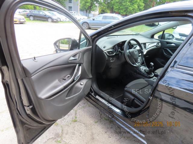 8 - Opel Astra V 1.4 T GPF Elite 2019r. KR8KW82 UWAGA!! Pojazd znajduje się w firmie ARCTOS GROUP sp. z o.o. Al. Krakowska 7, 02-183 Warszawa