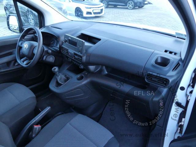 10 - Toyota Proace City Verso 1.5 D-4D 2020r. DW3JY89 Magnice