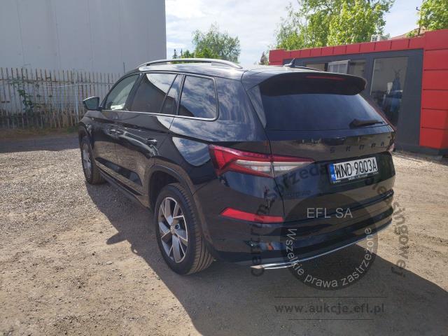 2 - Skoda Kodiaq 2.0 TDI 4x4 Sportline 2022r. WND9003A Pojazd znajduje się w firmie ARCTOS GROUP sp. z o.o. Al. Krakowska 7, 02-183 Warszawa