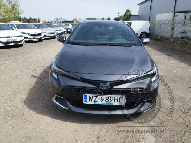 3 - Toyota Corolla 2.0 Hybrid Style 2023r. WZ989HC Pojazd znajduje się w firmie ARCTOS GROUP sp. z o.o. Al. Krakowska 7, 02-183 Warszawa