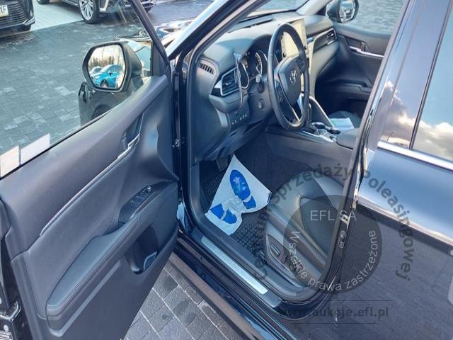 6 - TOYOTA  CAMRY 2.5 Hybrid Executive CVT 2022r. SK667WU Pojazd znajduje się w firmie AACAR sp. z o.o. Jawornik 90, 32-400 Myślenice
