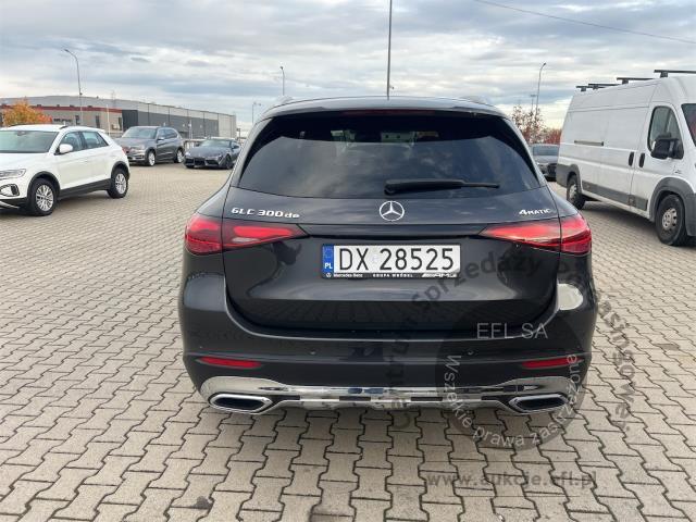 3 - MERCEDES BENZ GLC 300 DE 4-MATIC AVANTGARDE 2024r. DX28525 Pojazd znajduje się w firmie AACAR sp. z o.o. Jawornik 90, 32-400 Myślenice