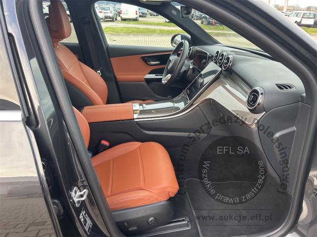 8 - MERCEDES BENZ GLC 300 DE 4-MATIC AVANTGARDE 2024r. DX28525 Pojazd znajduje się w firmie AACAR sp. z o.o. Jawornik 90, 32-400 Myślenice