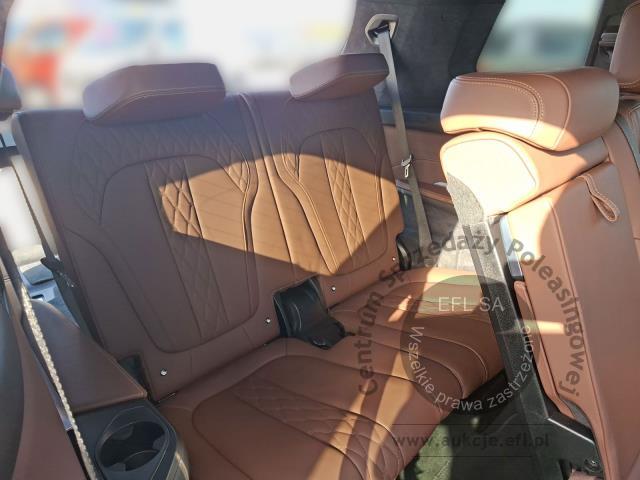 16 - BMW X7 XDRIVE40D MHEV 2022r.