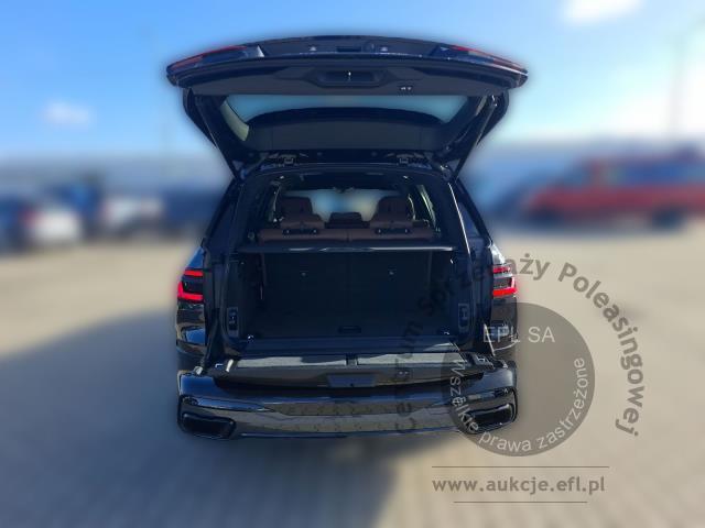 8 - BMW X7 XDRIVE40D MHEV 2022r.