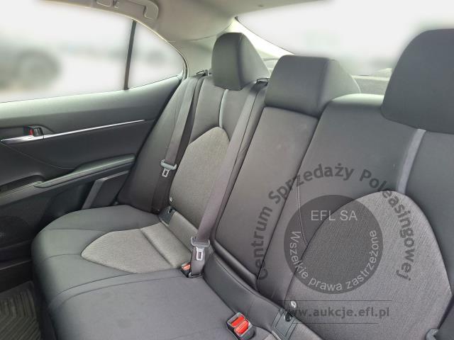 14 - TOYOTA CAMRY 2.5 HYBRID CVT COMFORT 2021r.
