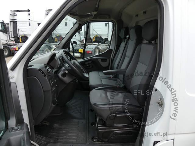 9 - RENAULT MASTER 2.3 DCI 110KM FURGON 2017r.