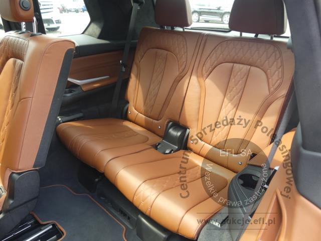 10 - BMW X7 XDRIVE40D MHEV 2022r.