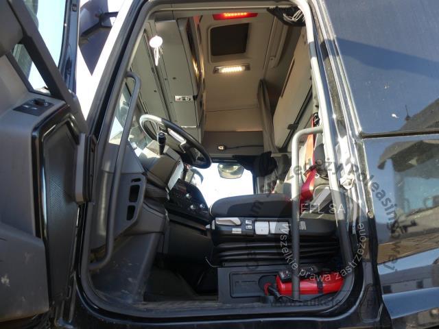 7 - RENAULT T 460 HIGH DE13 4X2 AUTOMAT 2023r.