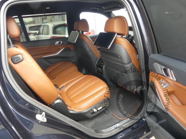 11 - BMW X7 XDRIVE40D MHEV 2022r.
