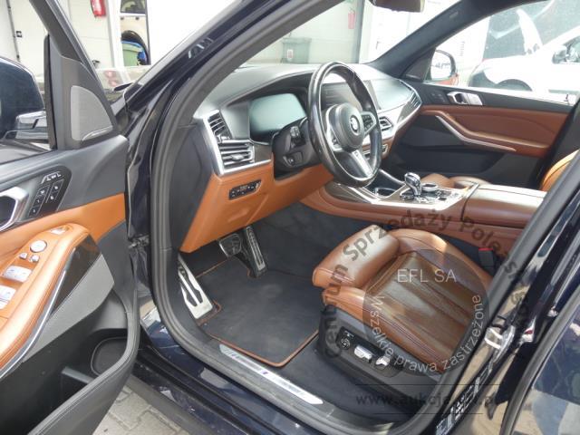 7 - BMW X7 XDRIVE40D MHEV 2022r.